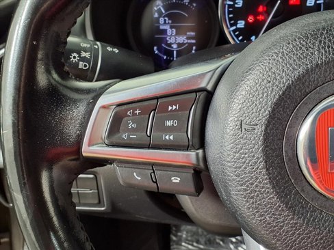 Used 2018 FIAT 124 Spider Classica w/ Technology Group image 25