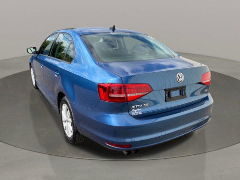 Used 2015 Volkswagen Jetta SE image 4