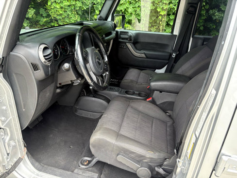 Used 2011 Jeep Wrangler Unlimited Sport image 9