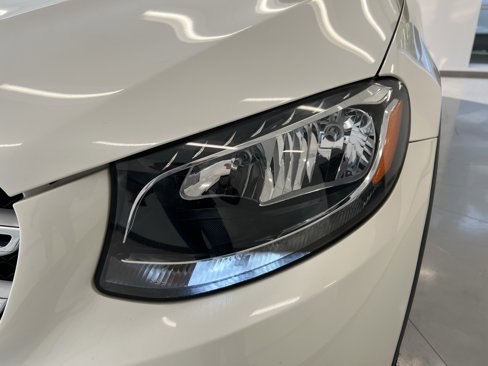 Used 2017 Mercedes-Benz GLC 300 4MATIC w/ Premium 1 Package image 47