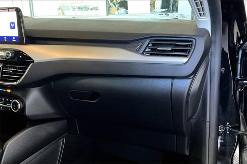 Used 2022 Ford Escape SE w/ Cold Weather Package image 16