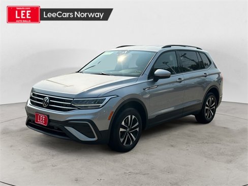 Used 2022 Volkswagen Tiguan S image 1