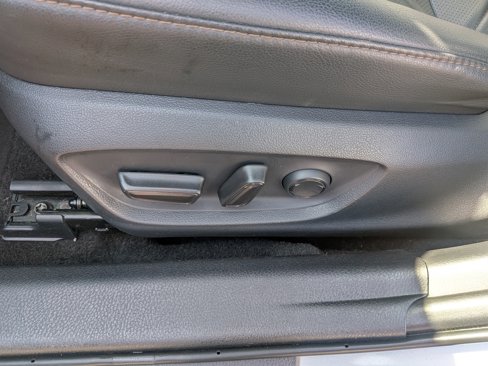 Used 2018 Toyota Camry XLE image 17