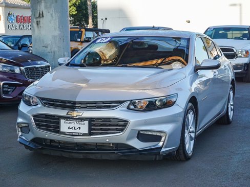 Used 2017 Chevrolet Malibu LT w/ Driver Confidence Package image 4