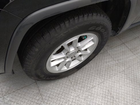 Used 2020 Jeep Grand Cherokee Laredo image 31