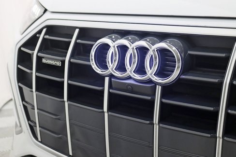 Used 2024 Audi Q5 Prestige image 8