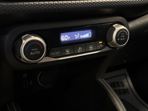 Used 2019 Nissan Kicks SV image 14