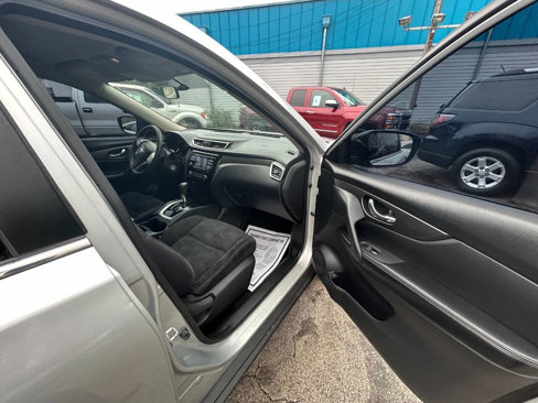 Used 2016 Nissan Rogue S image 9