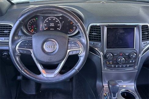 Used 2018 Jeep Grand Cherokee Limited image 16