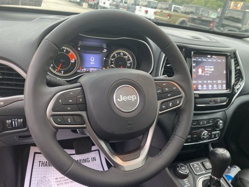 Used 2022 Jeep Cherokee Limited w/ Mopar Interior Package image 22