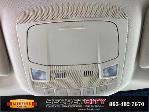 Used 2016 Ford Edge Titanium image 21