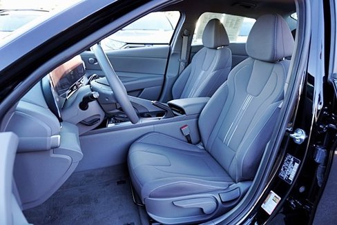 Certified 2024 Hyundai Elantra SEL image 14