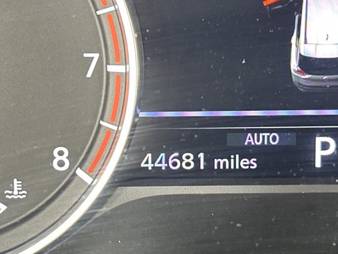 Used 2021 Nissan Rogue SV image 5