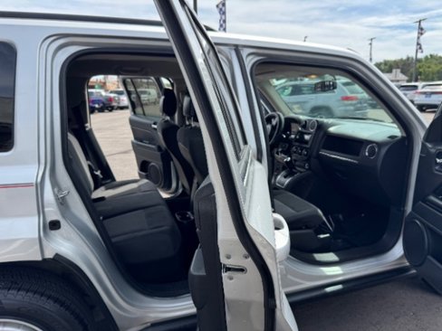 Used 2011 Jeep Patriot Sport w/ PWR Value Group image 11