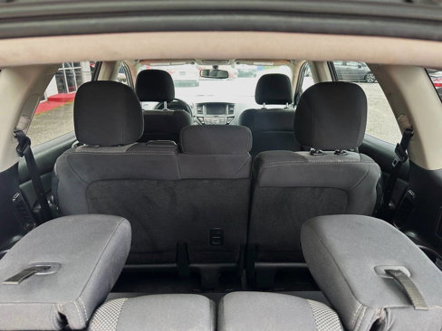 Used 2018 Nissan Pathfinder SV image 6