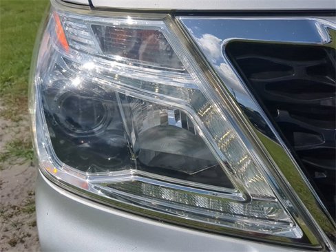 Used 2018 Nissan Armada SV image 10