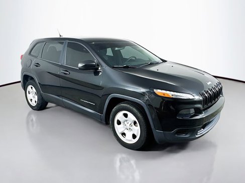 Used 2015 Jeep Cherokee Sport image 3