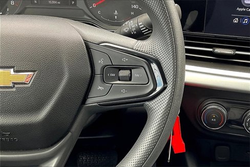 Used 2025 Chevrolet Trax LS image 19