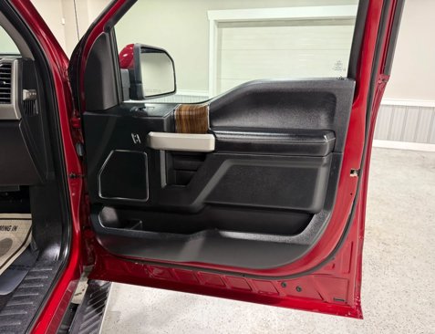 Used 2016 Ford F150 Lariat w/ Equipment Group 501A Mid image 16