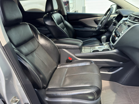 Used 2017 Nissan Murano Platinum image 12
