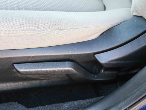 Used 2017 Subaru Impreza 2.0i Premium image 22