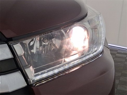 Used 2017 Toyota Highlander Limited image 13