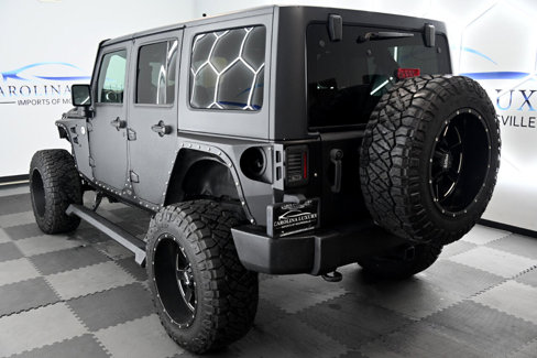 Used 2016 Jeep Wrangler Unlimited Sahara image 2