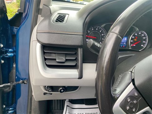 Used 2021 GMC Terrain SLE w/ Driver Convenience Package image 18
