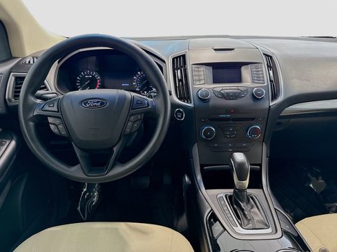 Used 2017 Ford Edge SE image 19
