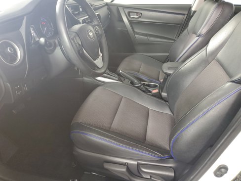 Used 2018 Toyota Corolla SE image 11