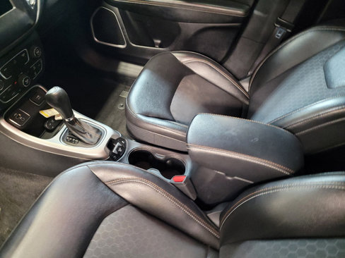 Used 2018 Jeep Compass Latitude w/ Popular Equipment Group image 26