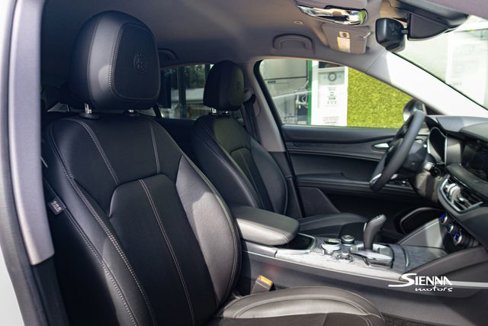 Used 2020 Alfa Romeo Stelvio image 20