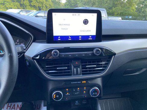 Certified 2022 Ford Escape SE image 9