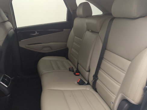 Used 2017 Kia Sorento EX image 18