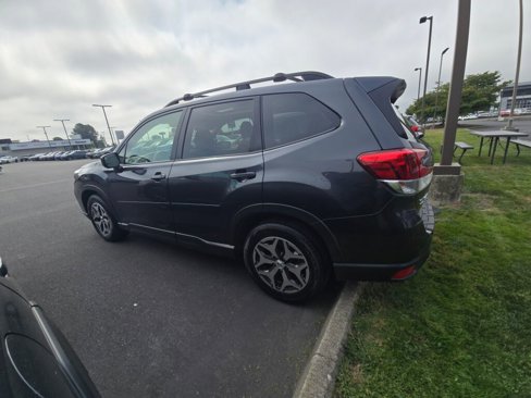 Used 2019 Subaru Forester Premium image 9