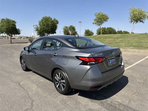 Used 2021 Nissan Versa SV image 7