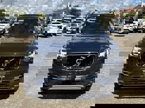 Used 2018 Volvo XC90 T5 Momentum w/ Convenience Package image 6