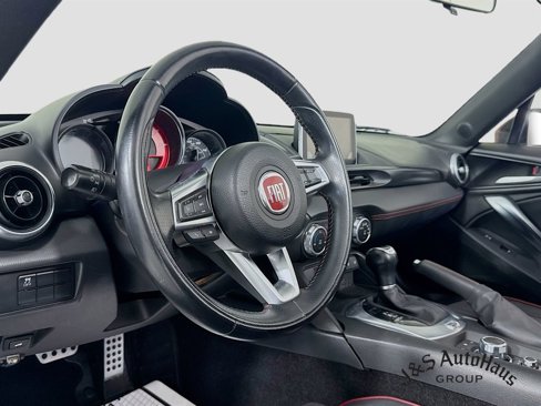 Used 2018 FIAT 124 Spider Abarth image 9