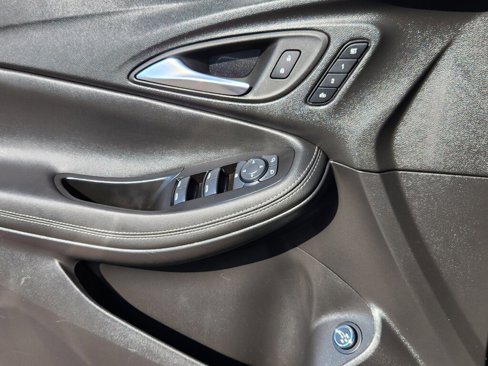 Used 2023 Buick Encore GX Essence w/ Experience Buick Package image 7