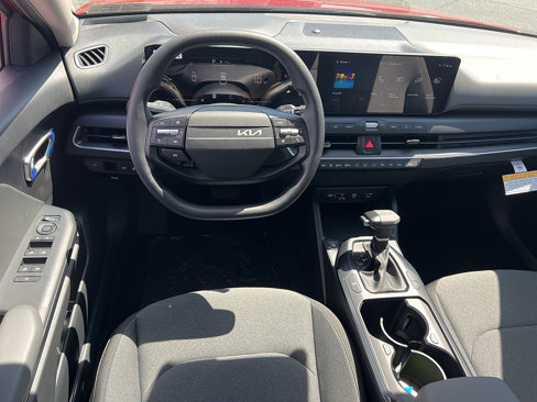 New 2025 Kia K4 LXS image 12
