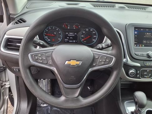 Used 2022 Chevrolet Equinox LS w/ Driver Confidence II Package image 15
