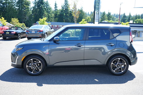 Used 2023 Kia Soul EX image 9