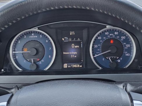 Used 2017 Toyota Camry XLE image 18