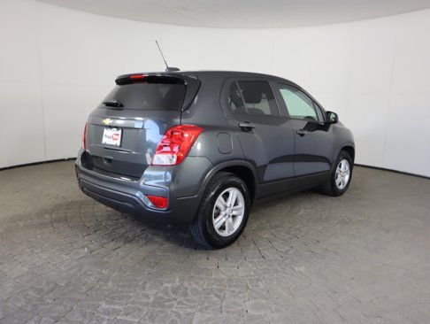 Used 2020 Chevrolet Trax LS w/ Tint and Cruise Package image 9