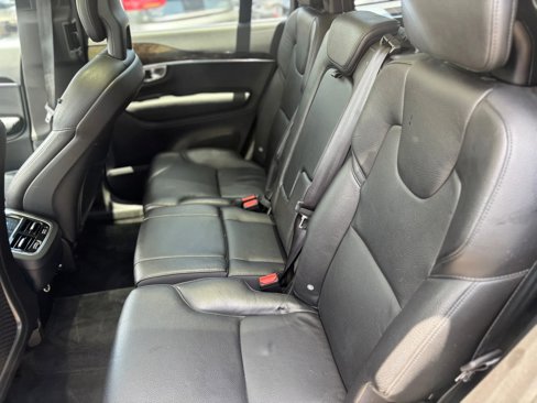 Used 2018 Volvo XC90 T6 Momentum w/ Convenience Package image 28
