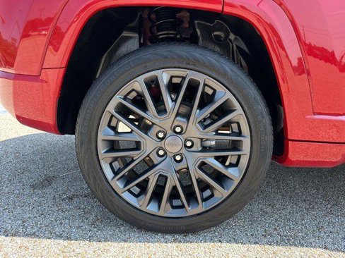 Certified 2022 Jeep Compass Limited image 47