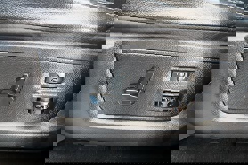 Used 2016 RAM 2500 Laramie w/ Sport Appearance Group image 24