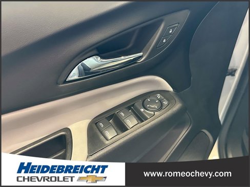 Used 2022 Chevrolet Equinox LT image 17