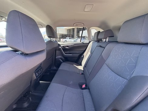 Used 2022 Toyota RAV4 XLE image 14
