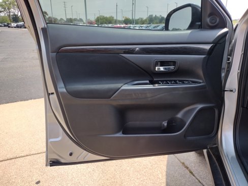 Used 2018 Mitsubishi Outlander LE image 26